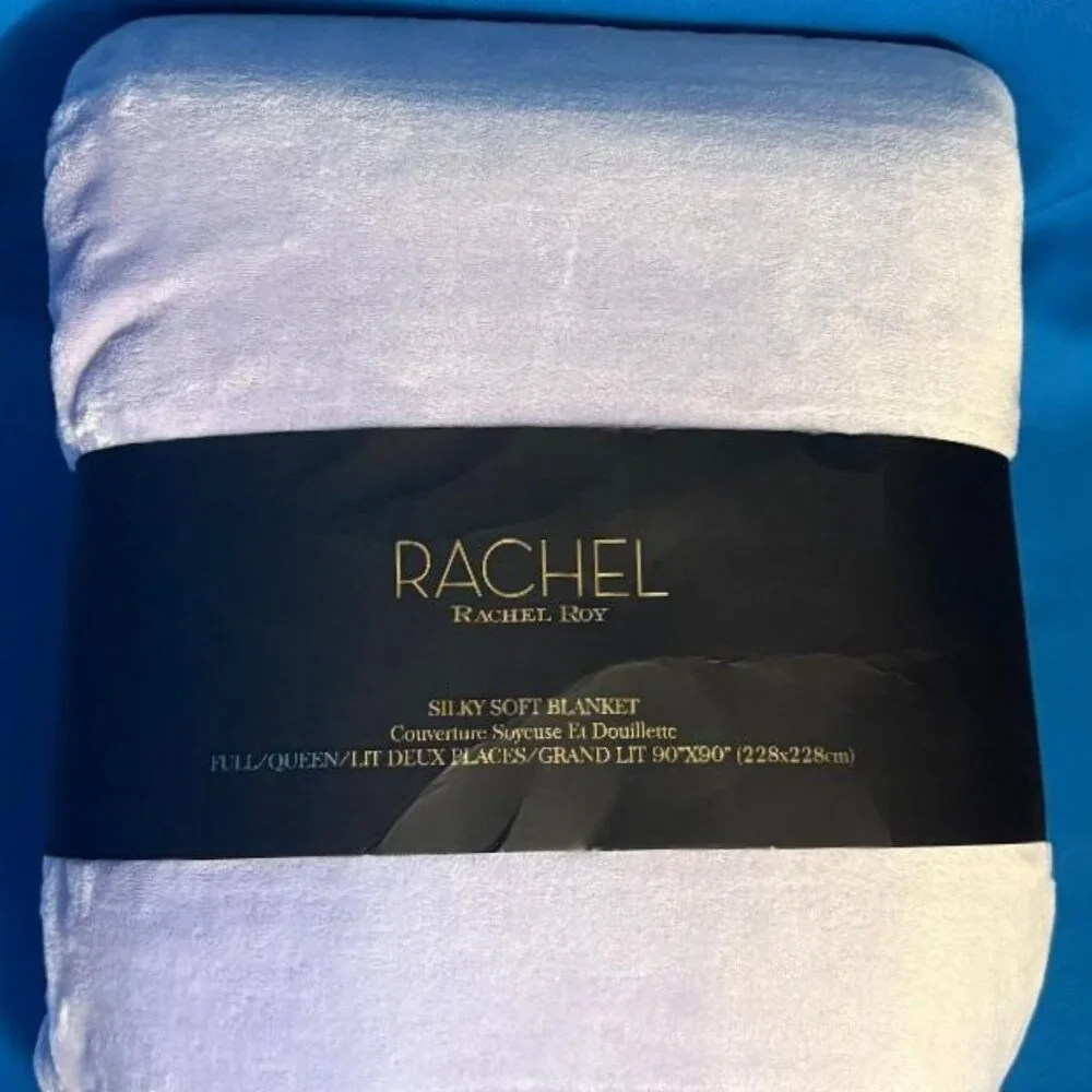 NEW GORGEOUS LAVENDER PURPLE RACHEL RACHEL ROY QUEEN / FULL SILKY SOFT BLANKET